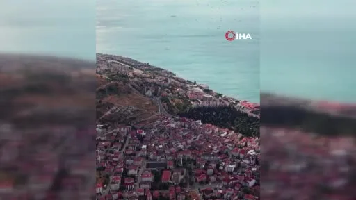 Göç yolundaki leylekler dronla görüntülendi
