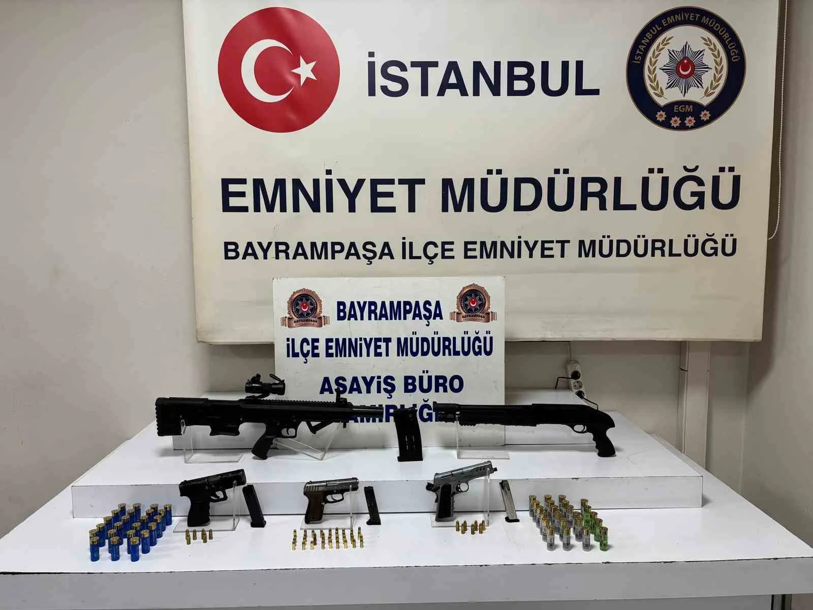 Bayrampaşa’da evinde çok sayıda mühimmat ele geçirilen şahıs gözaltına alındı