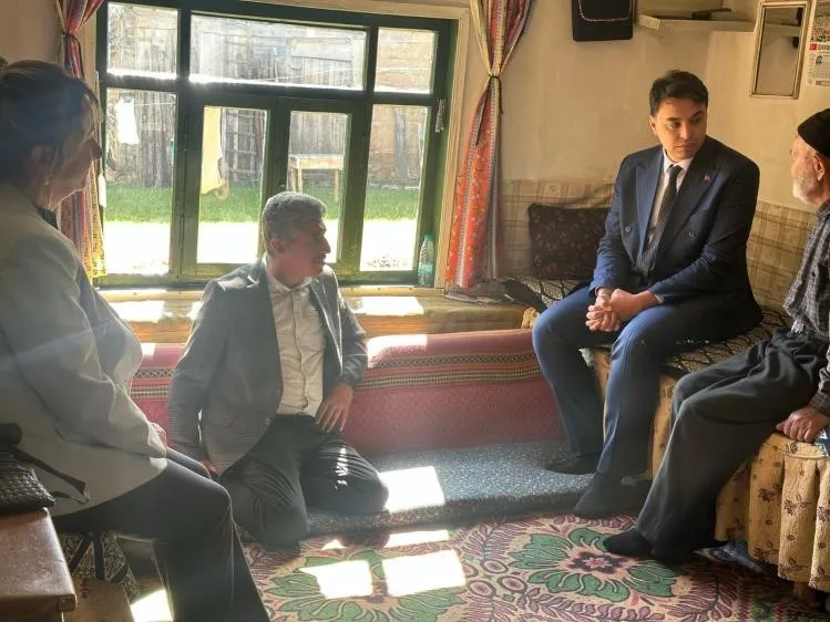 Kaymakam Kara, 96 yaşındaki Hasan amca ile bir araya geldi