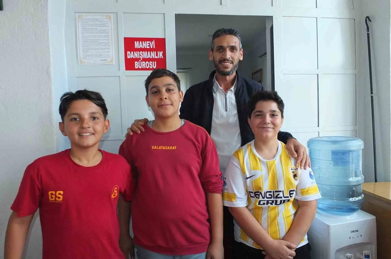 Edremit’te Kızılkeçili Camiinde manevi danışmanlık bürosu açıldı