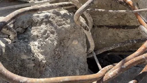 Maltepe’de çöken binanın beton örneklerinde deniz kabuğu görüldü