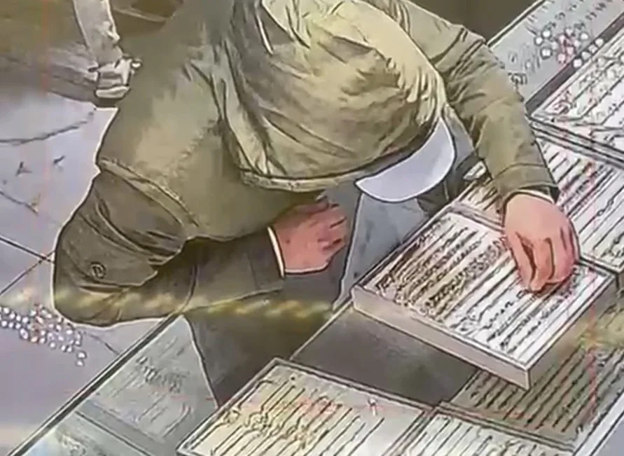 Sahte altınla kuyumcuyu oyaladı, bilekliği çalıp kaçtı