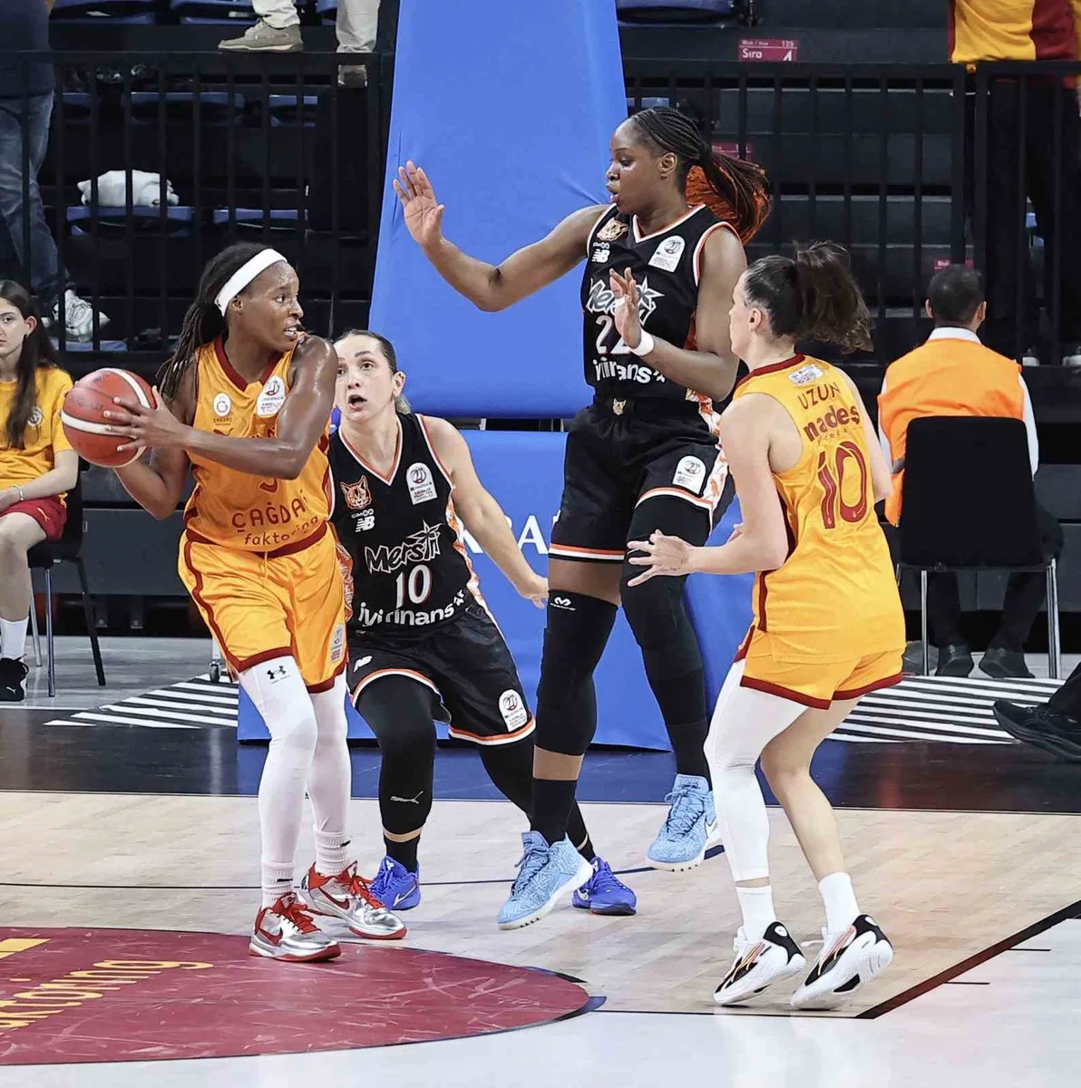 Kadınlar Basketbol Süper Ligi: Galatasaray: 85 - ÇBK Mersin: 62