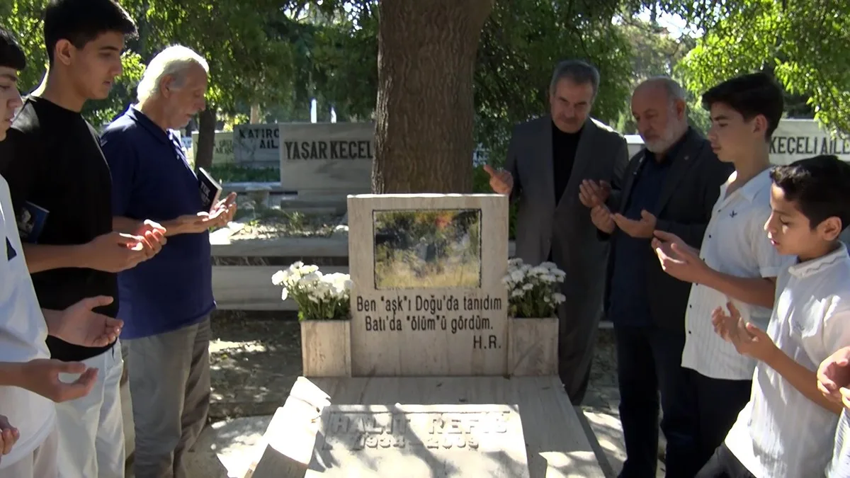 Yönetmen Halit Refiğ, vefatının 17’nci yıl dönümünde kabri başında anıldı