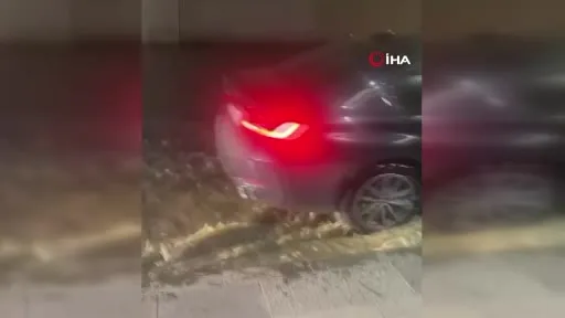 Beşiktaş Zincirlikuyu alt geçidini su bastı, Büyükdere Caddesi göle döndü