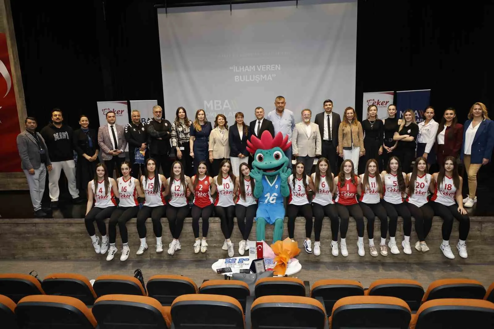Dünya Kız Çocukları Günü’nde Eker Spor Kulübü’nden ilham veren buluşma