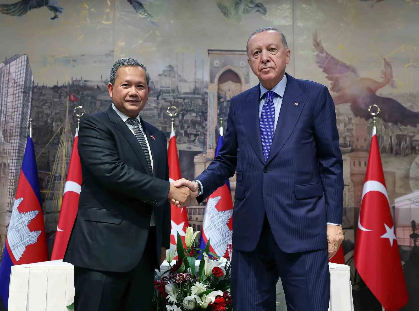 Cumhurbaşkanı Erdoğan: "Kamboçya ile ticaretimizi 1 milyar dolara çıkarmak için çabalarımız devam ediyor"