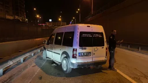 Otomobile çarpan motosiklet sürücüsü yaralandı