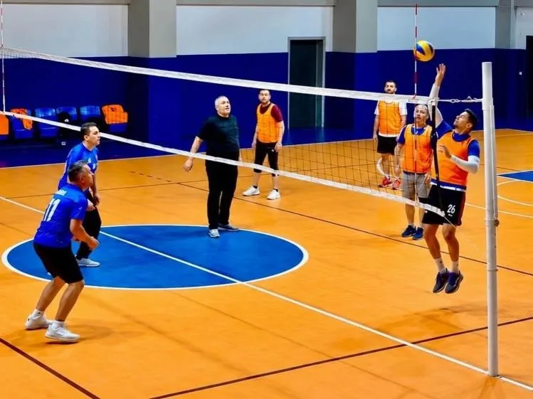 Kurumlar arası voleybol turnuvası başladı