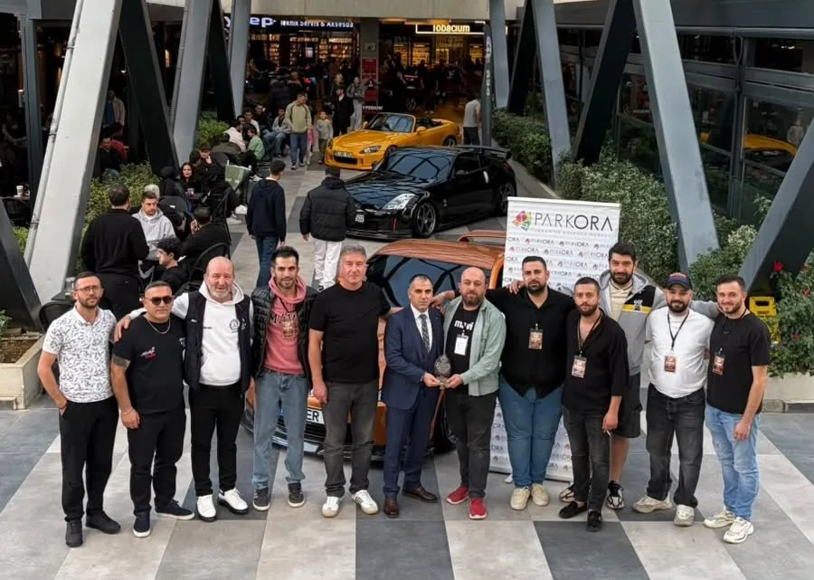 Bursa’da modifiye araçlar görücüye çıktı: "Modifiye suç değil, yaşam tarzımızdır"