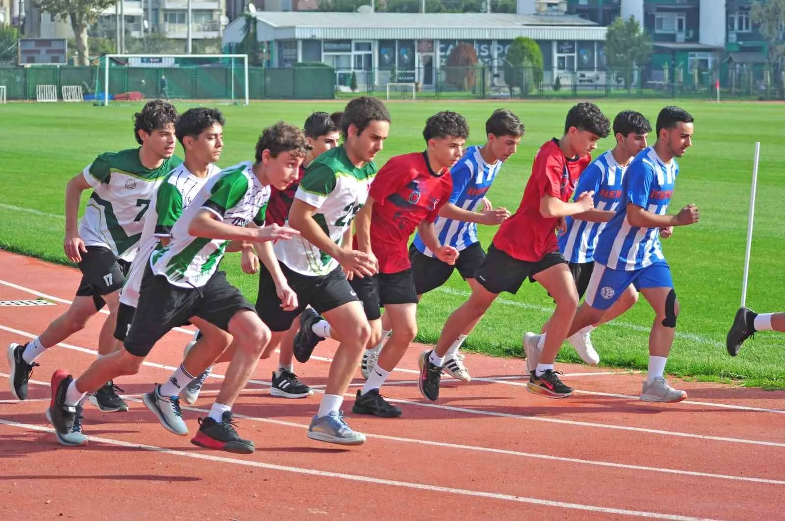 Körfez’de liseliler Cumhuriyet Kupası için koştu