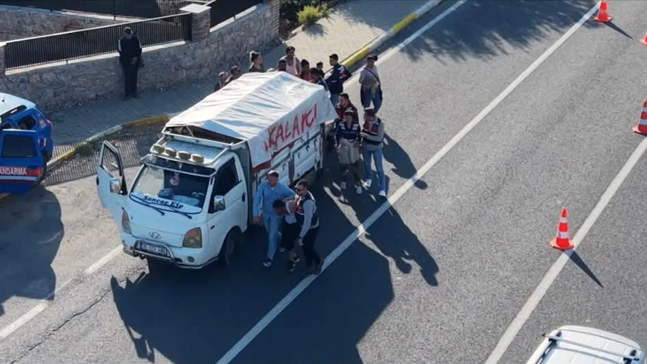 Cezaevi firarisinin zeytin işçisi kılığındaki kaçışı jandarmaya takıldı