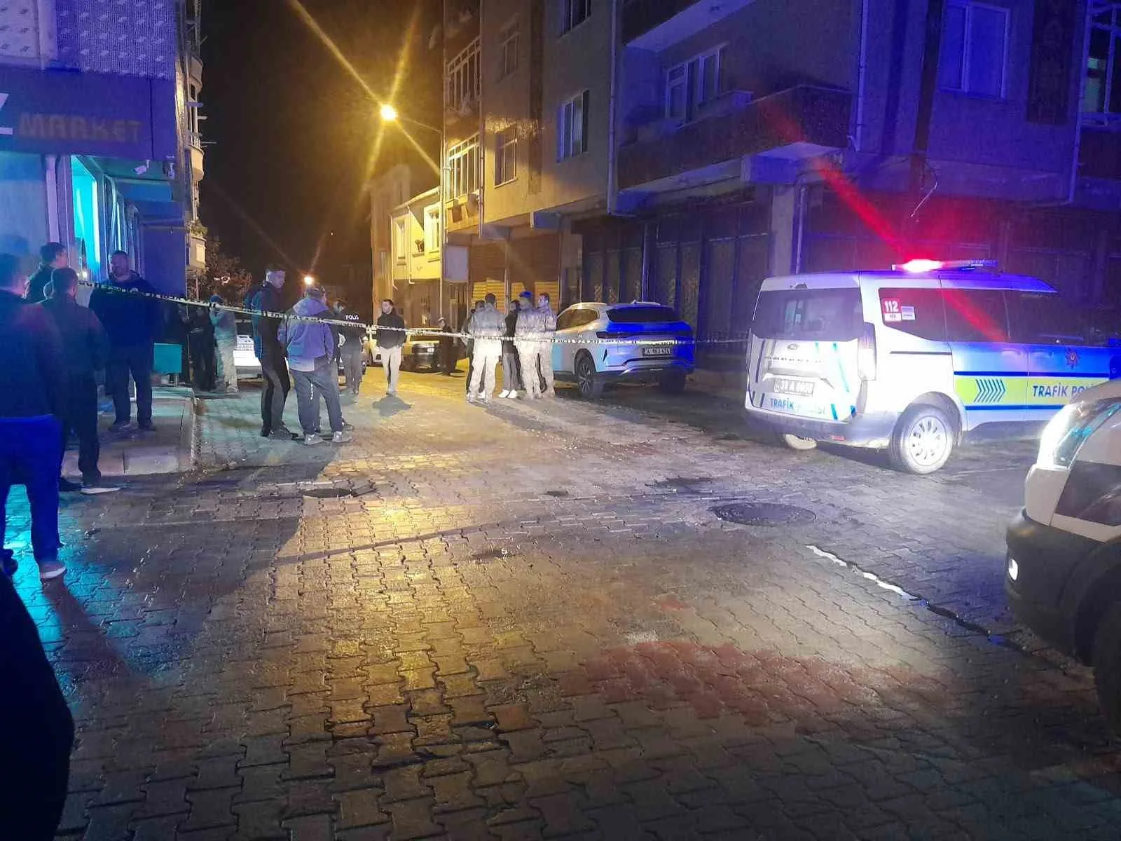 Vize’de eş cinayeti: Eşini vurup intihara kalkıştı