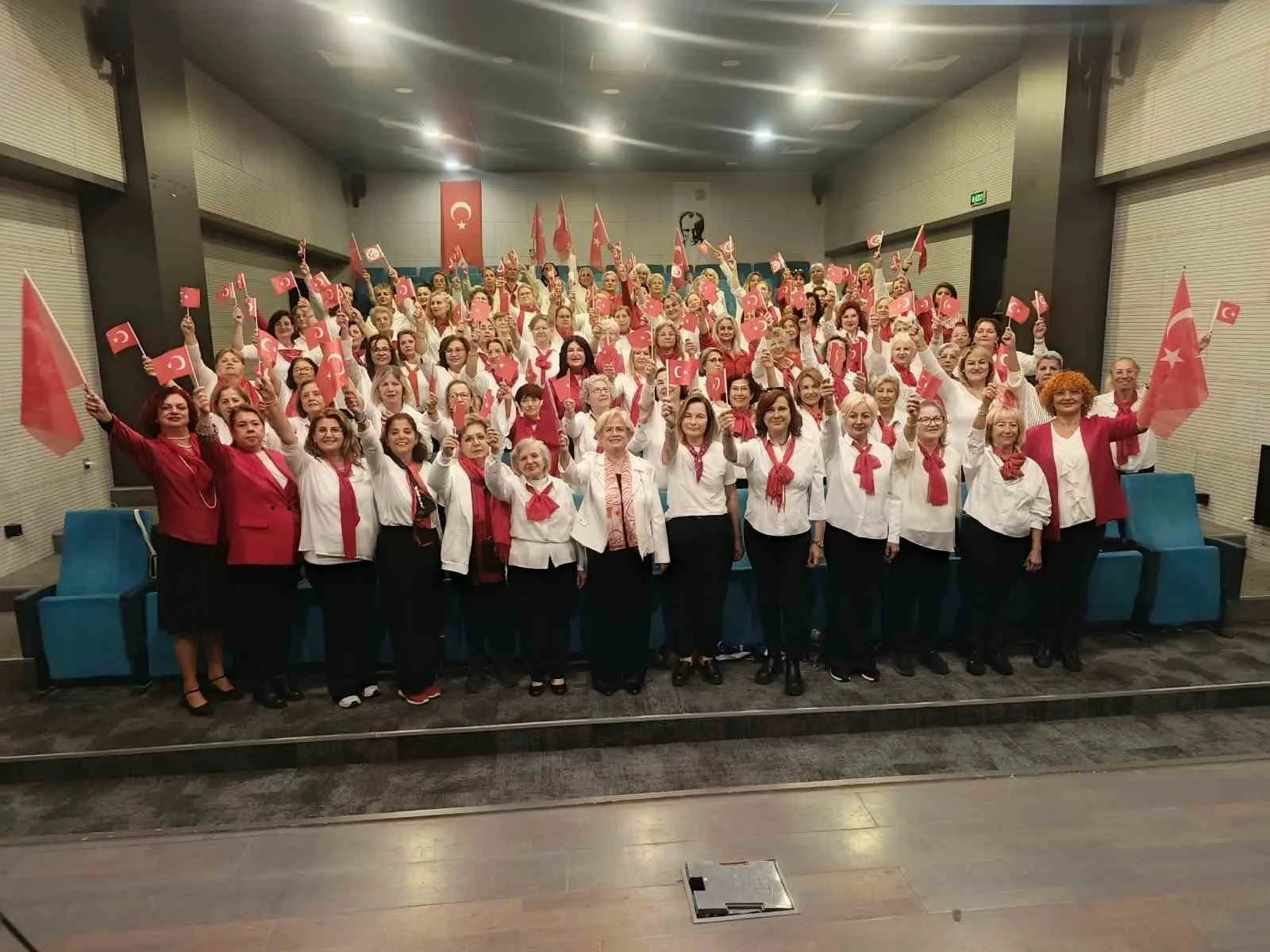 Bursa Nilüfer Kadın Korosu Kıbrıs ve Kahramanmaraş yolcusu