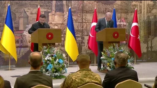 Ukrayna Devlet Başkanı Volodimir Zelenskiy: "Görüşmelerimizin önemli bir bölümünü, Karadeniz ile ilgili konulara, Türkiye ve bölgedeki komşularımızla paylaştığımız bu ortak güvenlik alanına ayırdık"